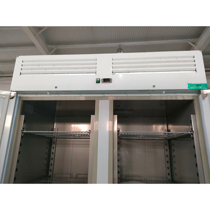 221008 - Upright Double Door Freezer - 935L (GN1200BT)